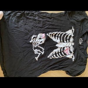 Women’s maternity Halloween T-shirt size small